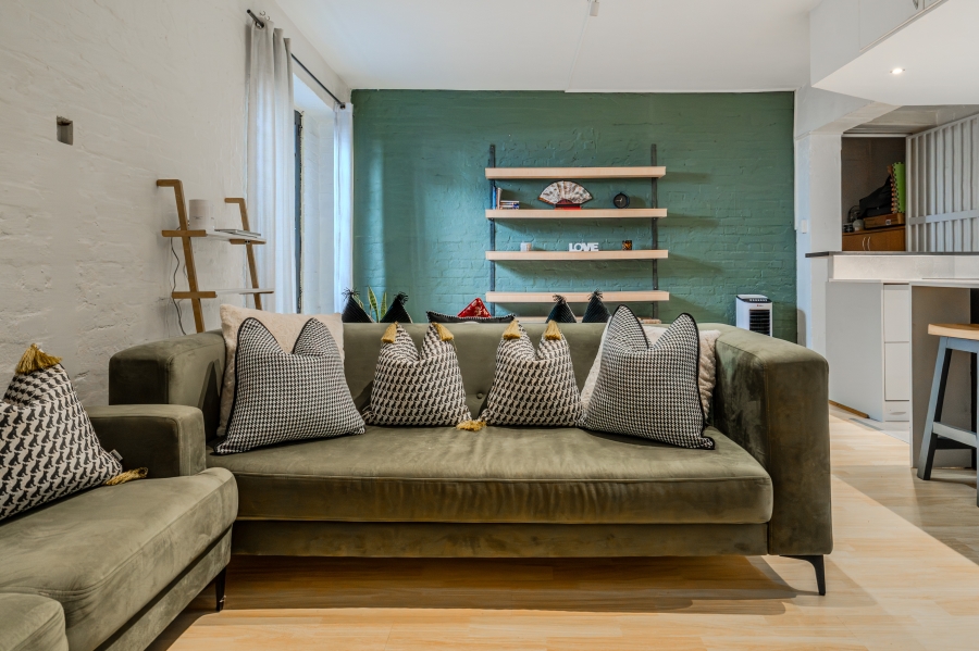 2 Bedroom Property for Sale in Gardens Western Cape